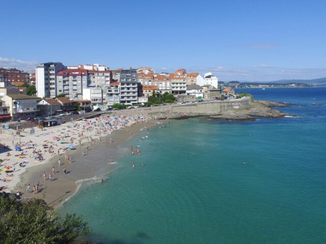 Caneliñas Beach