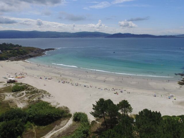 Canelas Beach