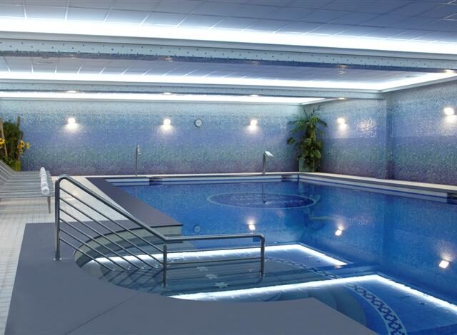 Heated swimming pool